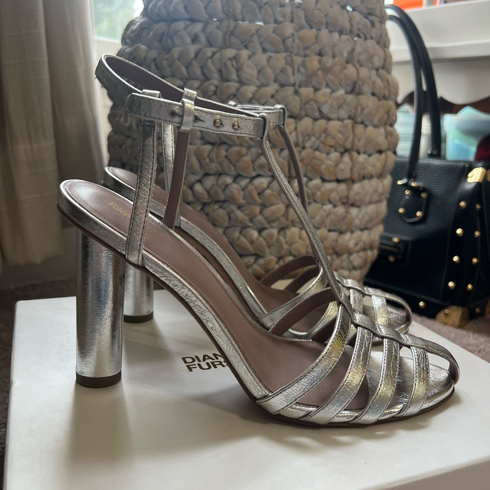 Diane Von Furstenberg Silver leather cage heels party metallic sz 8 38 date - Picture 2 of 10